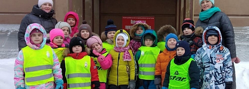 Малыши из «Радуги» впервые посетили библиотеку Кольцово